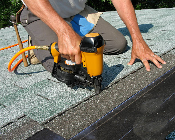 Best Roof Maintenance Services  in Massanutten, VA